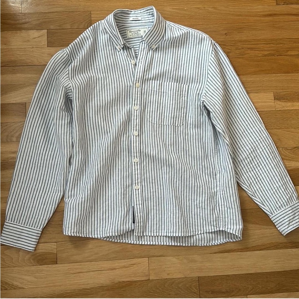 Abercrombie and Fitch Cropped Linen Striped Button Up Shirt